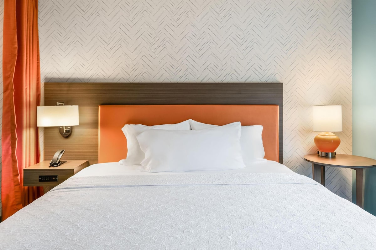 In-room safe, desk, iron/ironing board, WiFi (free)