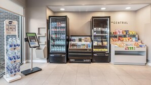 Snack bar - Home2 Suites By Hilton Madison East (Madison)