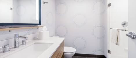 Free toiletries, hair dryer, towels, toilet paper