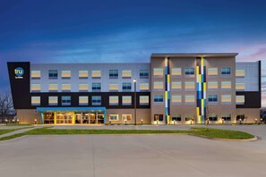 Exterior - Tru By Hilton Oshkosh (Oshkosh)
