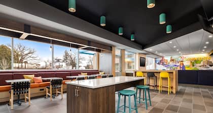Tru By Hilton Oshkosh