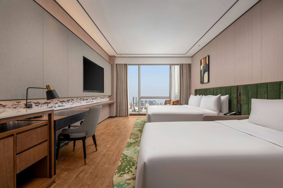 In-room safe, desk, soundproofing, free WiFi