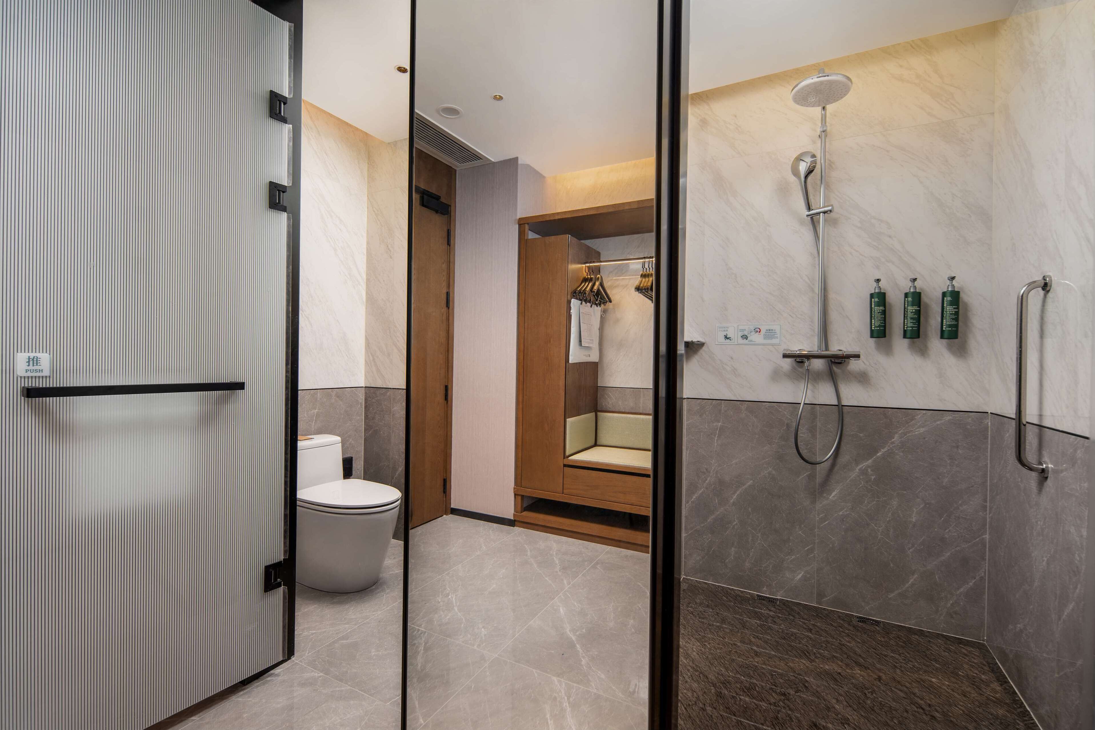 Bathroom shower