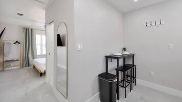 Desk, iron/ironing board, WiFi, bed sheets