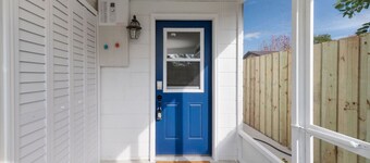 Pet friendly + in Dwtn + 20mi to Disney & Parks!