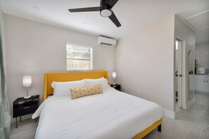 1 bedroom, desk, iron/ironing board, WiFi
