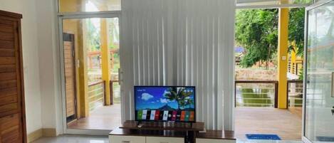 1 chambre, fer et planche à repasser, Wi-Fi, draps fournis