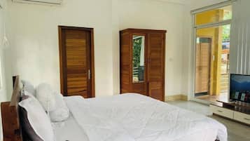 1 habitación, tabla de planchar con plancha, wifi y ropa de cama