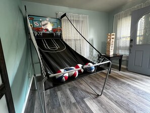 Spielezimmer