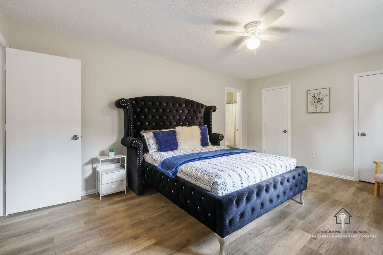 3 bedrooms, iron/ironing board, free WiFi, bed sheets