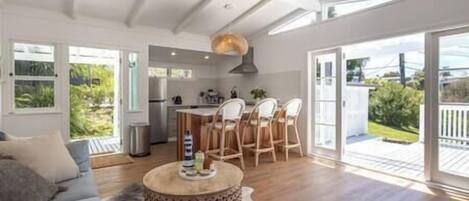 Fernseher, Stereoanlage