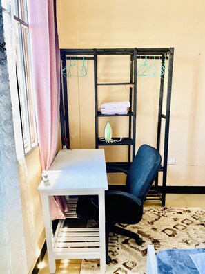 1 bedroom, iron/ironing board, free WiFi
