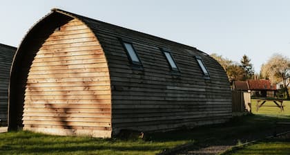 Large-Accessible-Cabine-SDB privée avec douche