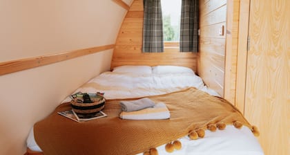 Cosy Glamping Cabin near Bury St Edmunds