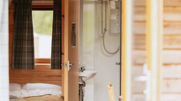Shower, towels