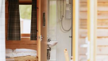 Dusche, Seife, Toilettenpapier