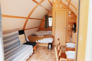 1 chambre, Wi-Fi gratuit, draps fournis