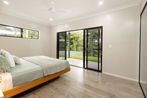 4 bedrooms, iron/ironing board, travel cot, free WiFi