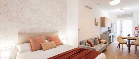 1 chambre, fer et planche à repasser, Wi-Fi gratuit, draps fournis