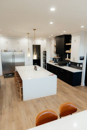 Private kitchen - Sleeps 26! Private Pool, Hot Tub, Theater, & More! (Hurricane)