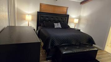 3 chambres, bureau, fer et planche à repasser, Wi-Fi gratuit