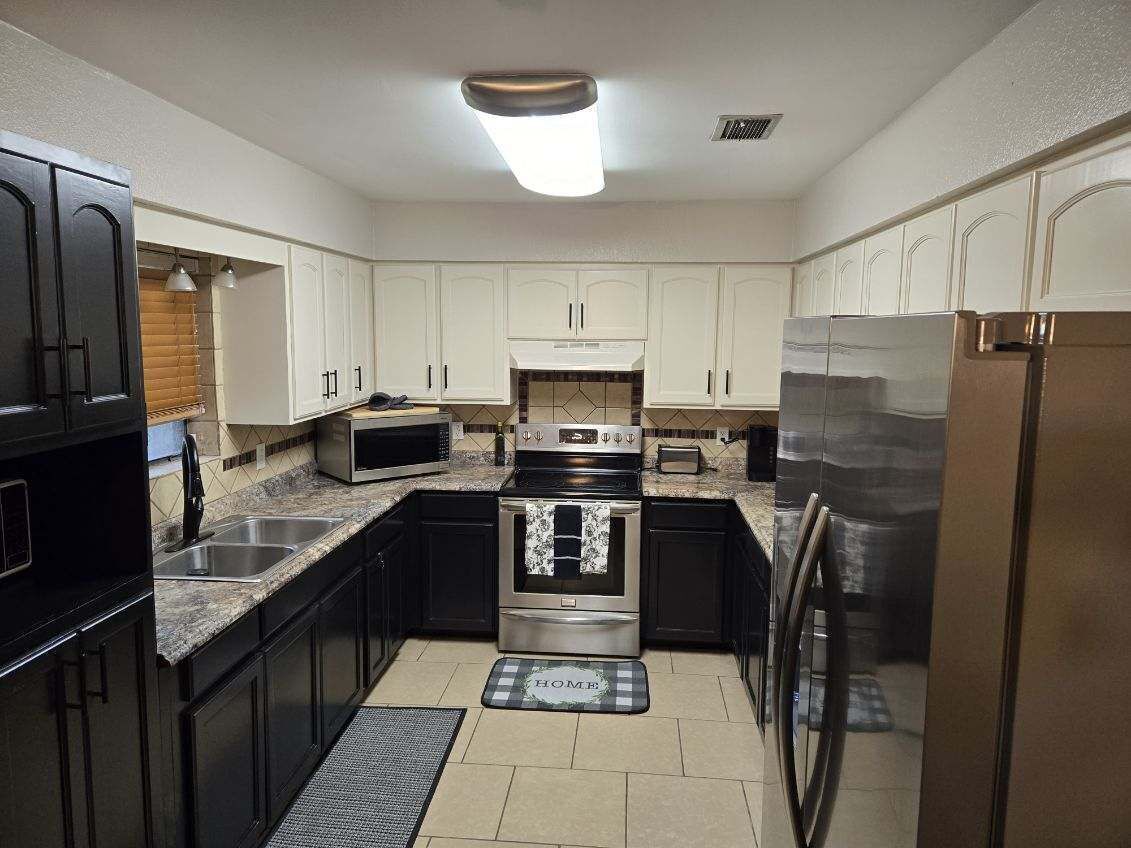 冰箱、微波炉、烤箱、炉灶