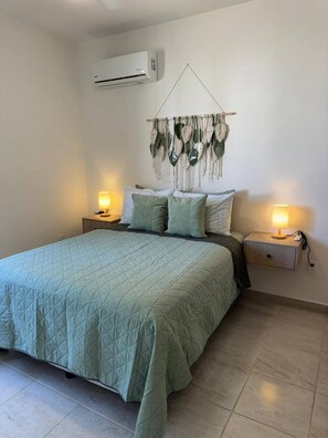 2 habitaciones, tabla de planchar con plancha, wifi y ropa de cama 