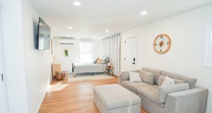 Boho Studio Downtown Amish Country + Scenic Views