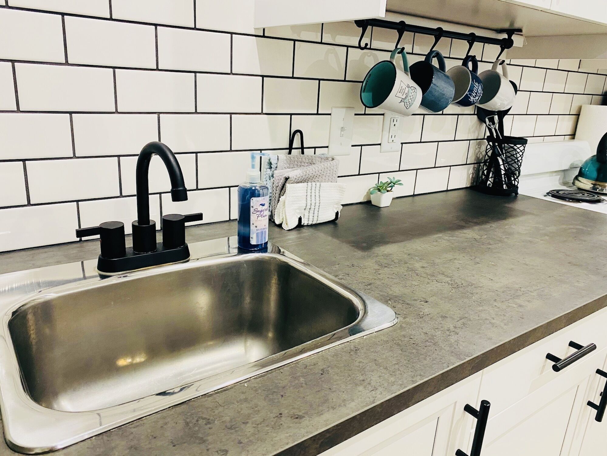 冰箱、微波炉、烤箱、炉灶