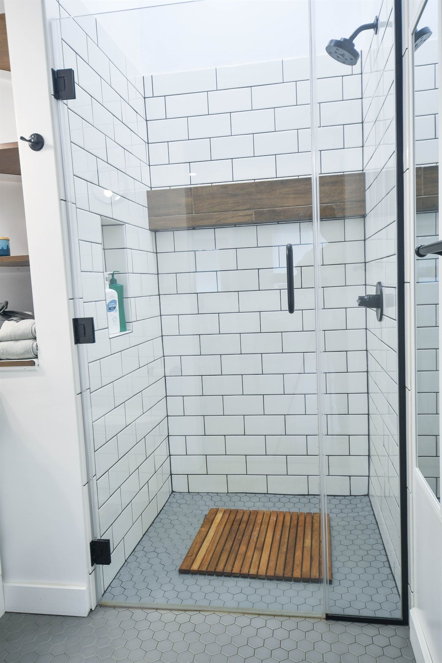 Shower, towels