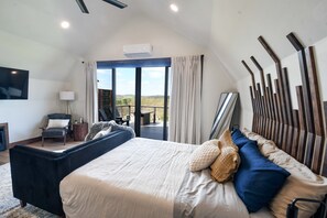 1 soverom, skrivebord, strykejern/-brett og wi-fi (inkludert)