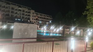 المنطقة المحيطة بالمنشأة