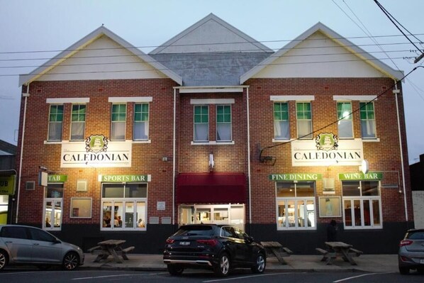 Front of property - The Caledonian Hotel (Wonthaggi)