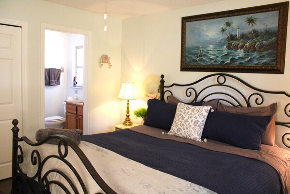 Iron/ironing board, WiFi, bed sheets