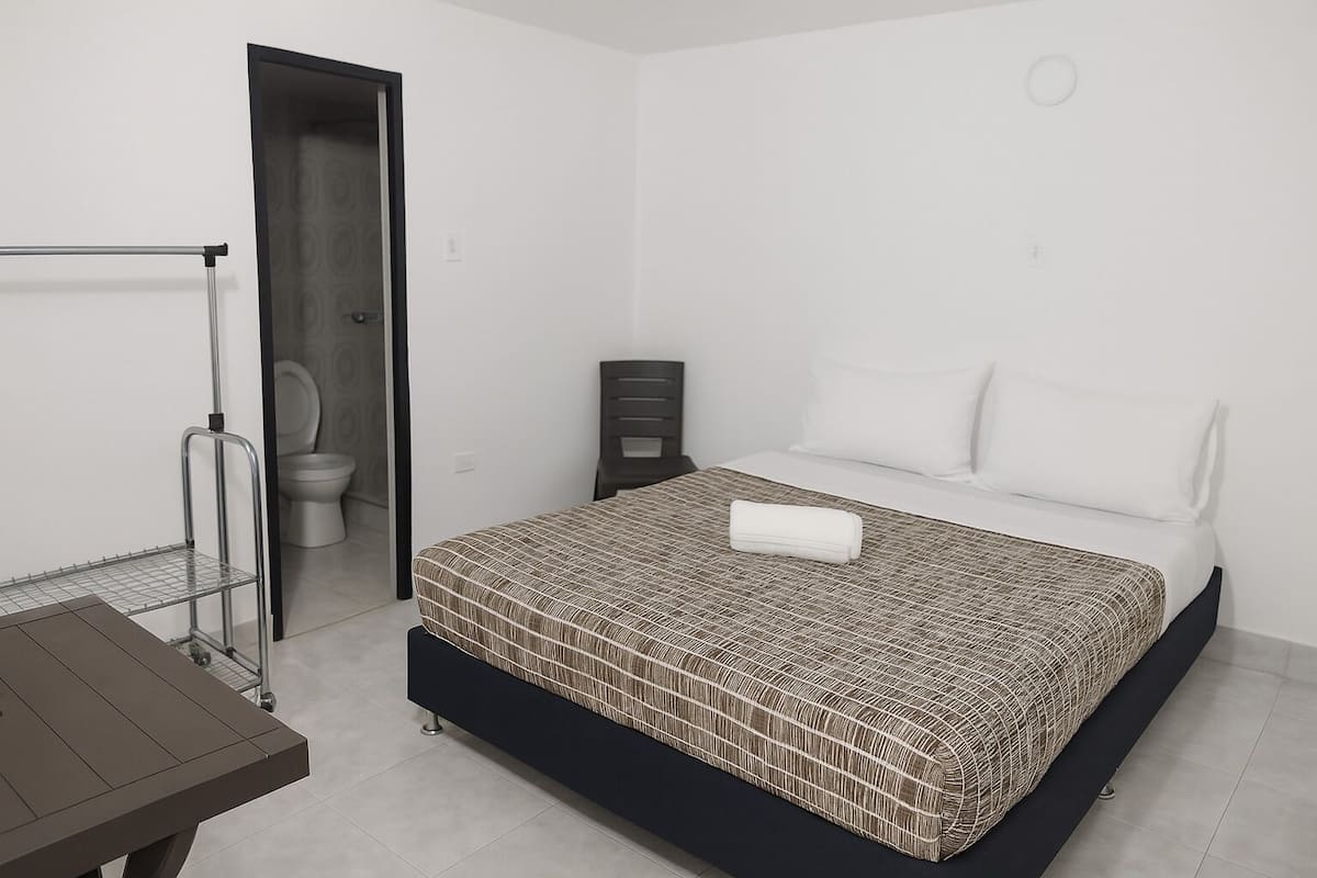Economy Room, 1 Double Bed, Non Smoking | Desk, blackout drapes, free WiFi