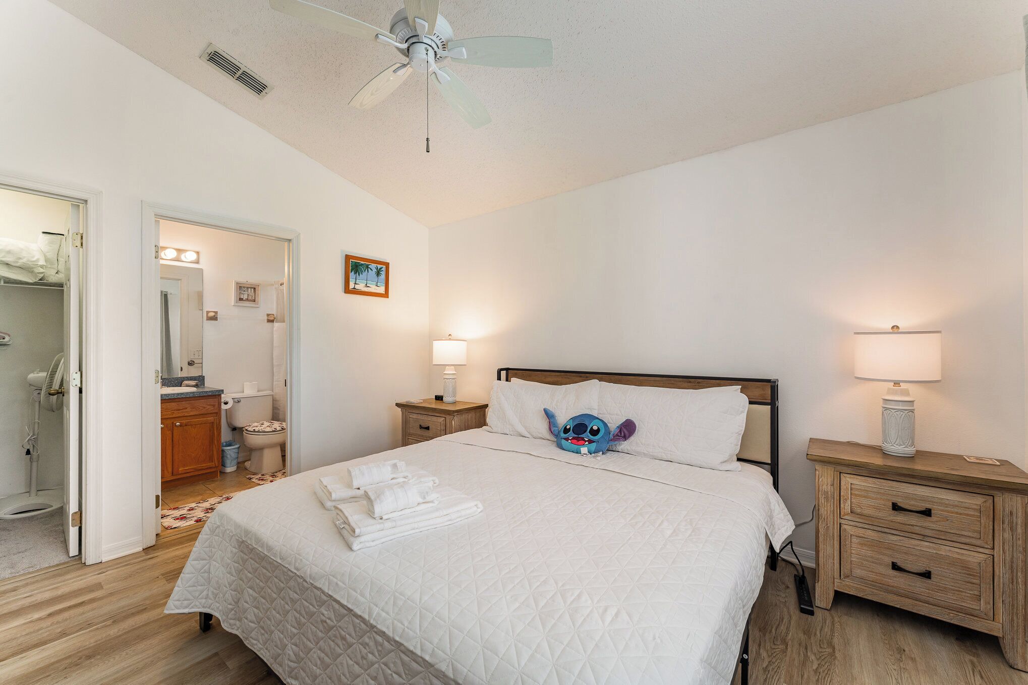 3 bedrooms, iron/ironing board, WiFi, bed sheets