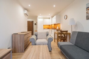 Living area - Park Śląski Homely Apartment #16 (Katowice)