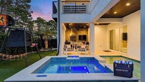 Front of property - 3 Blocks to Beach Sleeps 19 Pool, Spa & Golf Cart in Gulf Place (Santa Rosa Beach)