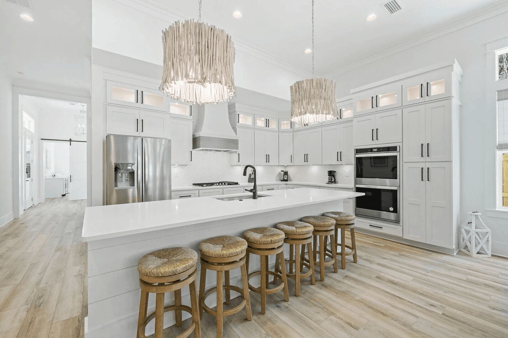 House (6 Bedrooms) | Interior