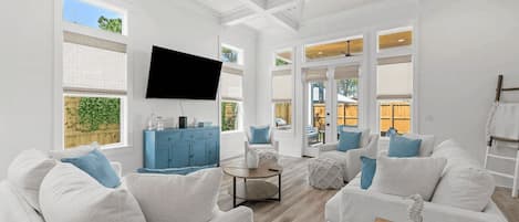 House (6 Bedrooms) | Interior