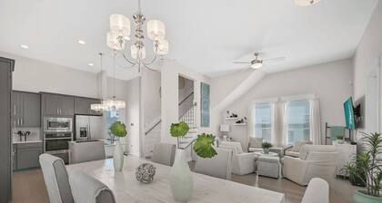 Nacho Beach House by Avantstay Inlet Beach Sleeps 10 + Pool