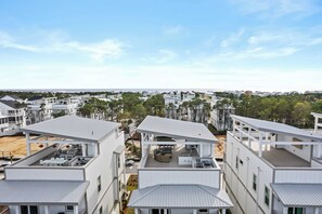 House (4 Bedrooms) | Interior - Sea Dweller by Avantstay Rooftop Spa + Gulf View Golf Cart, Pool (Panama City Beach)