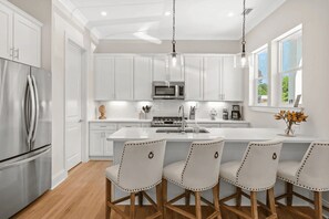 House (4 Bedrooms) | Interior