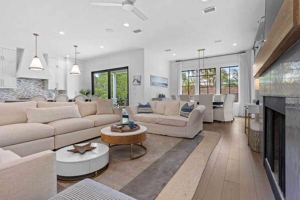 House (4 Bedrooms) | Interior