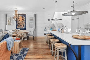 House (5 Bedrooms) | Interior