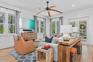 House (5 Bedrooms) | Interior