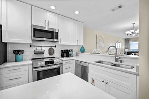 Apartment (2 Bedrooms) | Interior - Blue Marlin by Avantstay Beachfront w/ Views, Pool Access, Beach Chairs (Panama City Beach)
