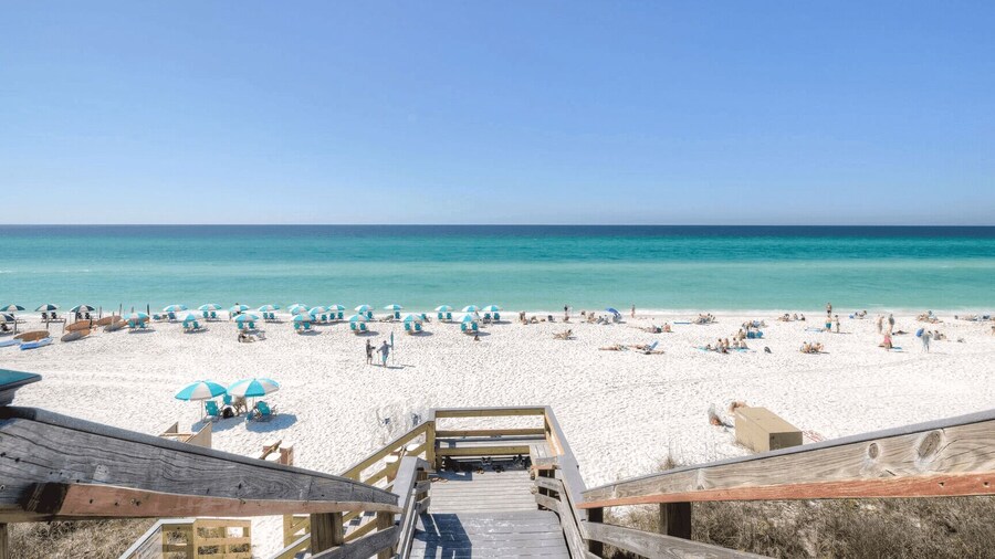 Good Day Sunshine by Avantstay Sleeps 16, Pool + Private Beach Access