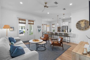 House (5 Bedrooms) | Interior