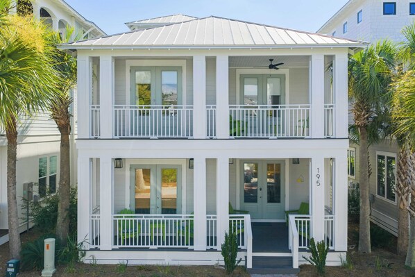 House (5 Bedrooms) | Front of property